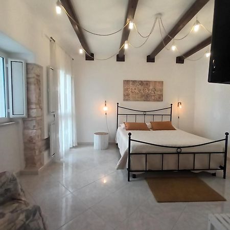 Antiche Mura Apartments"Cielo Di Puglia" -2 Matrimoniali, Cucina E Terrazzo Turi Buitenkant foto